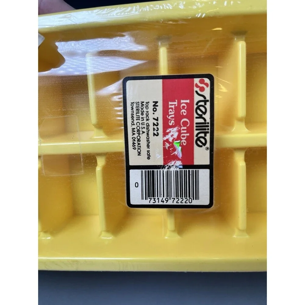 Vintage Sterlite Ice Cube Tray - 16 cube - Set of 2 - Stackable - Made In USA